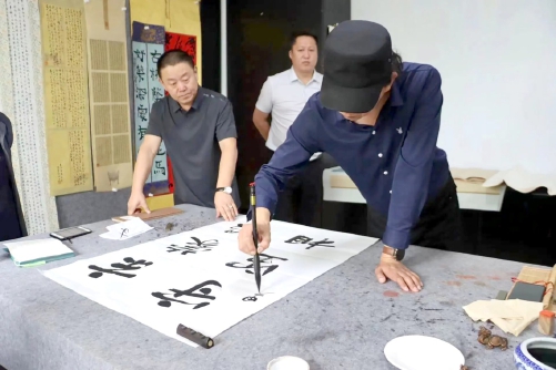 北京经开区文联采风走进苏尼特右旗.jpg 北京经开区文联采风走进苏尼特右旗.jpg