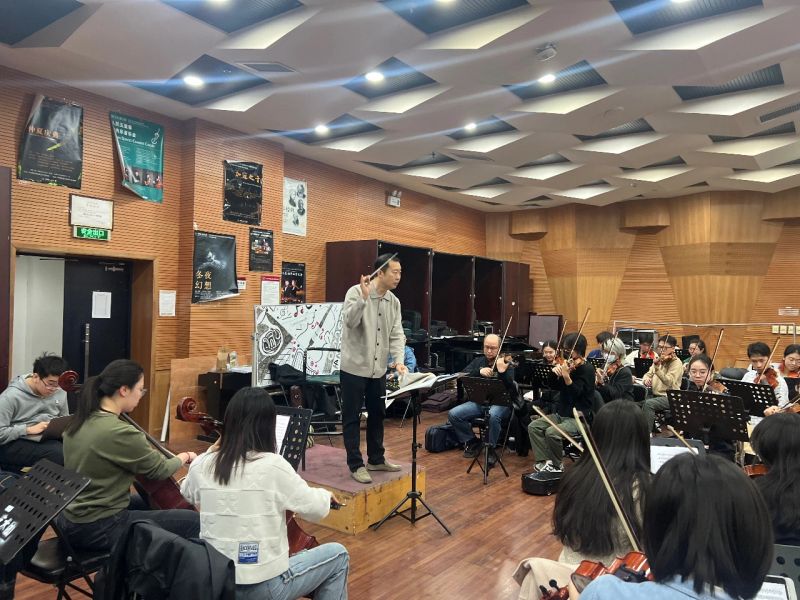 “演艺之都”迎来“金秋时节” (9).jpg “演艺之都”迎来“金秋时节” (9).jpg