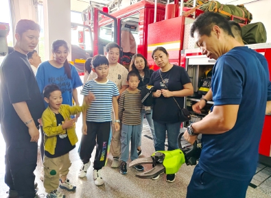 创新方式 上好消防安全“开学第一课”.jpg