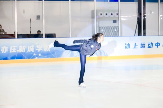 北京经开区首个冰上运动中心正式投用.jpg 北京经开区首个冰上运动中心正式投用.jpg