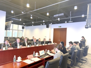 参访亦庄了解自动驾驶前沿成果.jpg 参访亦庄了解自动驾驶前沿成果.jpg