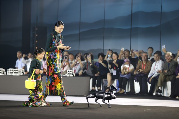 透过12张图片 看亦城产业聚变提升 (9).jpg