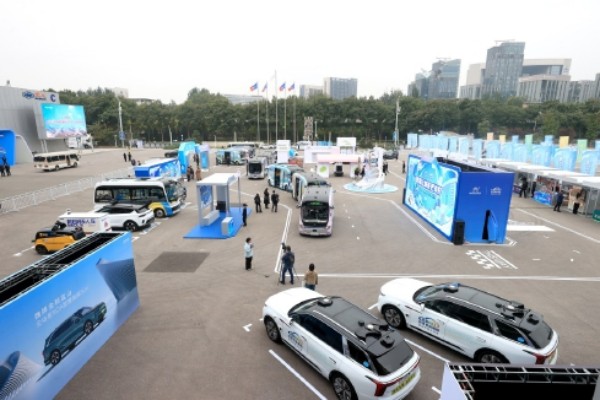 透过12张图片 看亦城产业聚变提升 (11).jpg