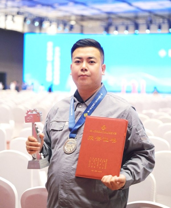 2025“亦城青年榜样”风采录 (8).jpg 2025“亦城青年榜样”风采录 (8).jpg