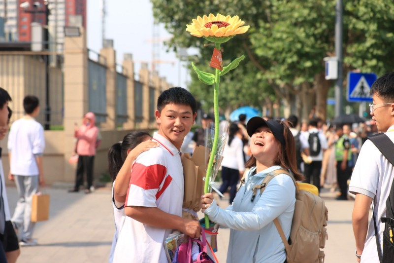 中考落幕 亦城少年逐梦启新程 (2).jpg 中考落幕 亦城少年逐梦启新程 (2).jpg