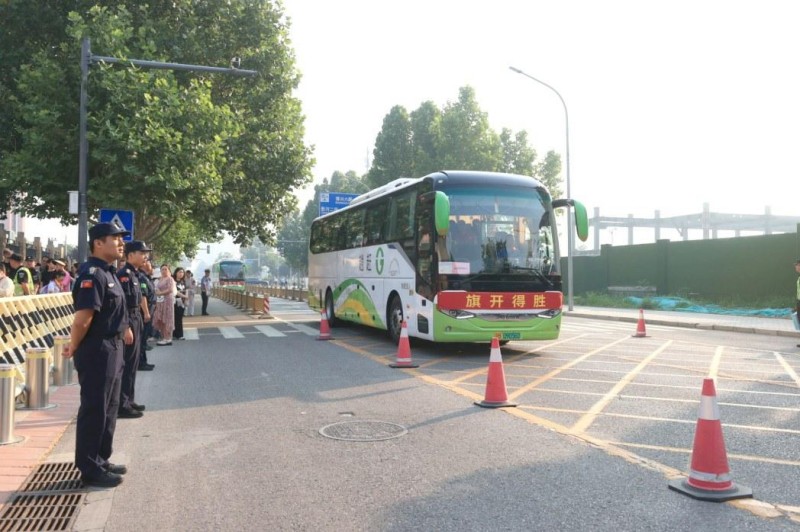 直击2025年经开区中考首日 (5).JPG