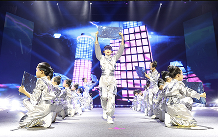 经开区举办2025年教师节主题活动.jpg 经开区举办2025年教师节主题活动.jpg