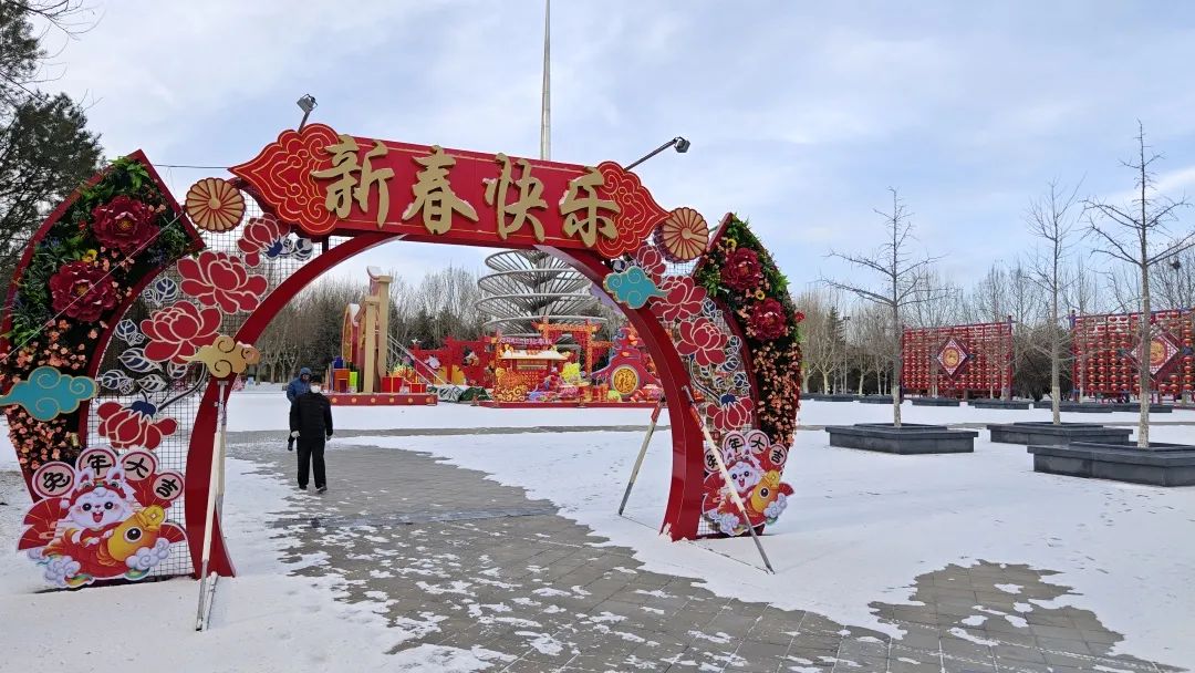 以雪为令!扫雪铲冰保出行,十八般兵器各路人马齐上阵.jpg 以雪为令!扫雪铲冰保出行,十八般兵器各路人马齐上阵.jpg