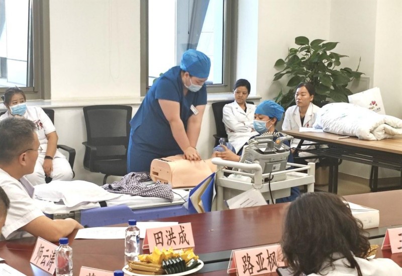 十一支医护队伍以赛淬炼“复苏”技能.JPG