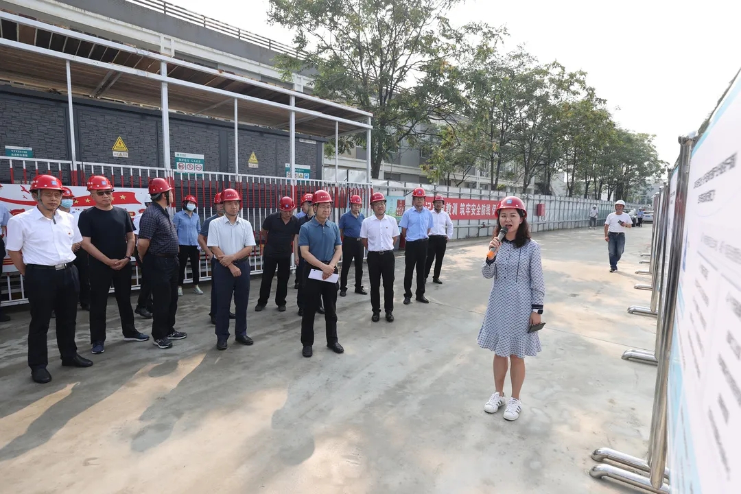 北京经开区领导拉练调研重点项目建设,加速推进亦庄新城高质量发展.webp.jpg 北京经开区领导拉练调研重点项目建设,加速推进亦庄新城高质量发展.webp.jpg