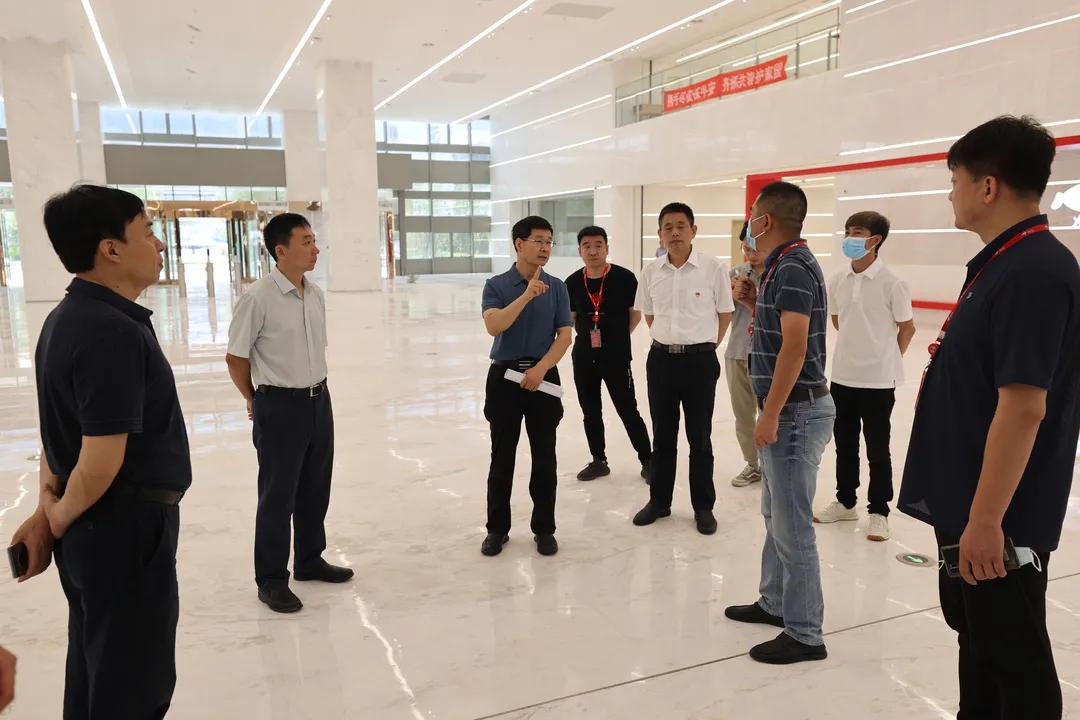 北京经开区领导拉练调研重点项目建设,加速推进亦庄新城高质量发展.webp (2).jpg 北京经开区领导拉练调研重点项目建设,加速推进亦庄新城高质量发展.webp (2).jpg