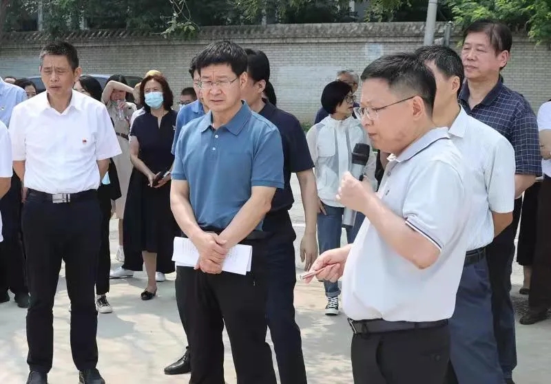 北京经开区领导拉练调研重点项目建设,加速推进亦庄新城高质量发展.webp (4).jpg 北京经开区领导拉练调研重点项目建设,加速推进亦庄新城高质量发展.webp (4).jpg