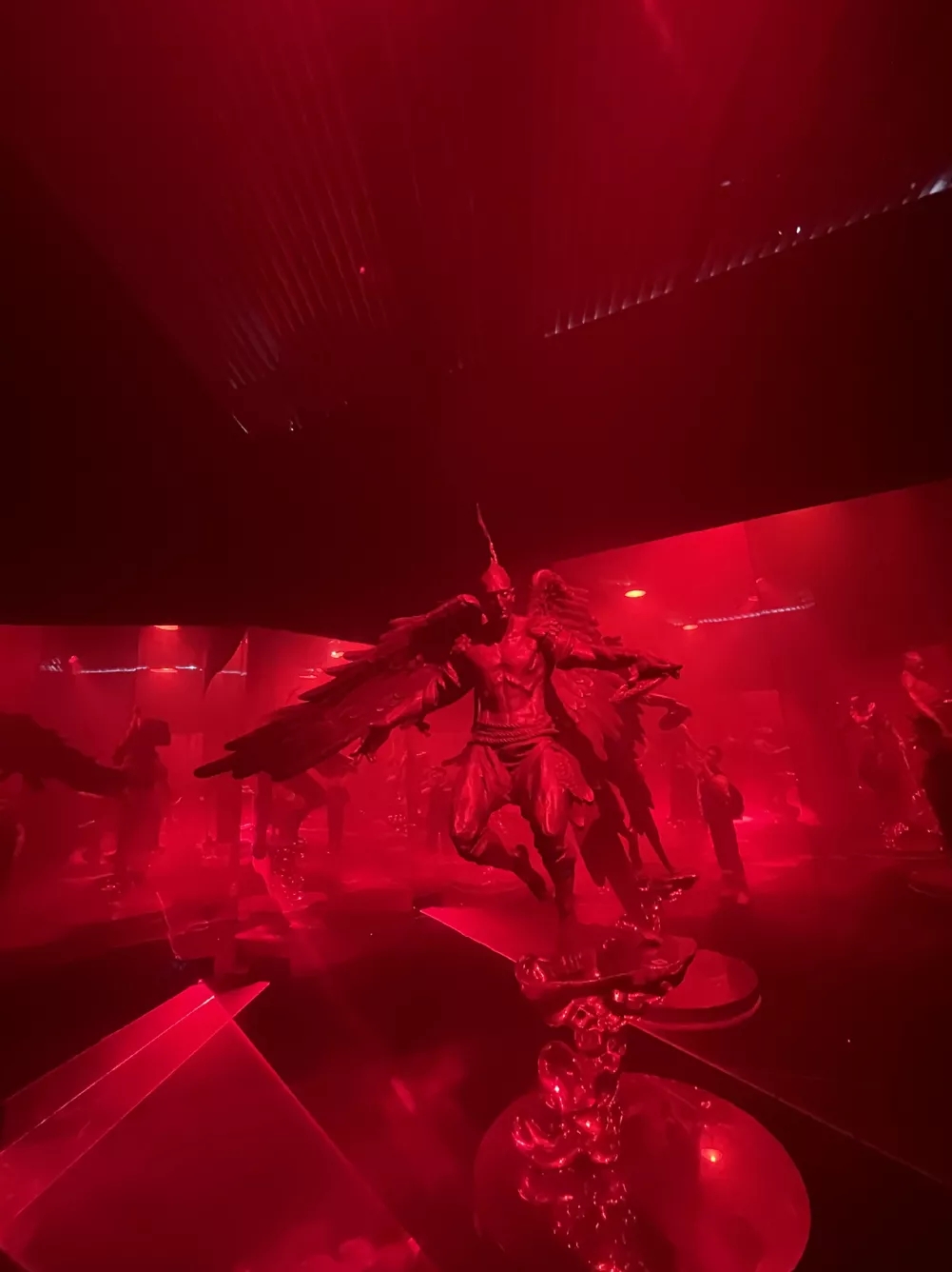 “赤子心”艺术展日均迎客近千人,掀起亦城看展热.webp (4).jpg