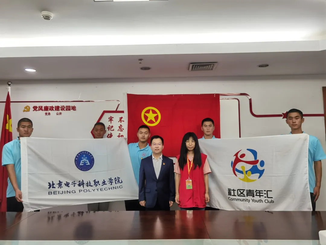 潘宙斯:让青春之花绽放在祖国最需要的地方.webp (2).jpg 潘宙斯:让青春之花绽放在祖国最需要的地方.webp (2).jpg