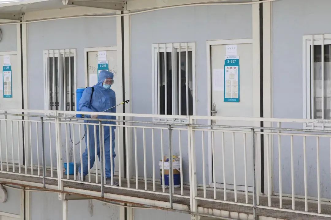 实行闭环管理、落实“一人一档”……北京经开区全面加强建筑工地疫情防控3.jpg 实行闭环管理、落实“一人一档”……北京经开区全面加强建筑工地疫情防控3.jpg