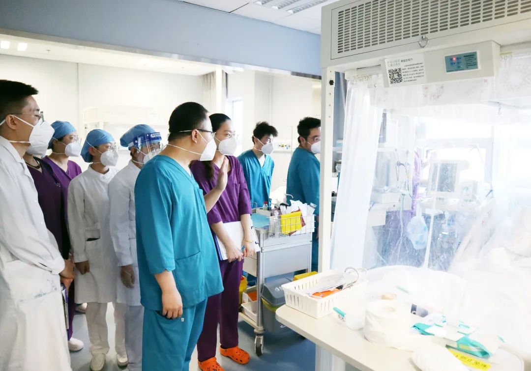 扩充ICU病床、加强医护力量!经开区医疗机构全力保障危急重症患者救治.jpg 扩充ICU病床、加强医护力量!经开区医疗机构全力保障危急重症患者救治.jpg