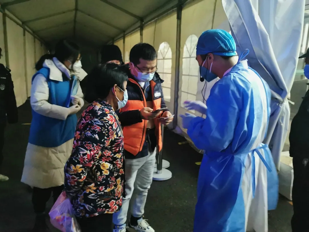 二十四,扫屋子,筑牢家庭防疫线.webp (4).jpg 二十四,扫屋子,筑牢家庭防疫线.webp (4).jpg