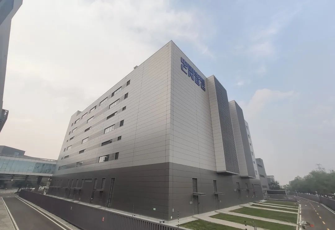 120多个国家,超21亿剂疫苗!一起看“中国式驰援”背后的“亦庄力量”3.jpg 120多个国家,超21亿剂疫苗!一起看“中国式驰援”背后的“亦庄力量”3.jpg