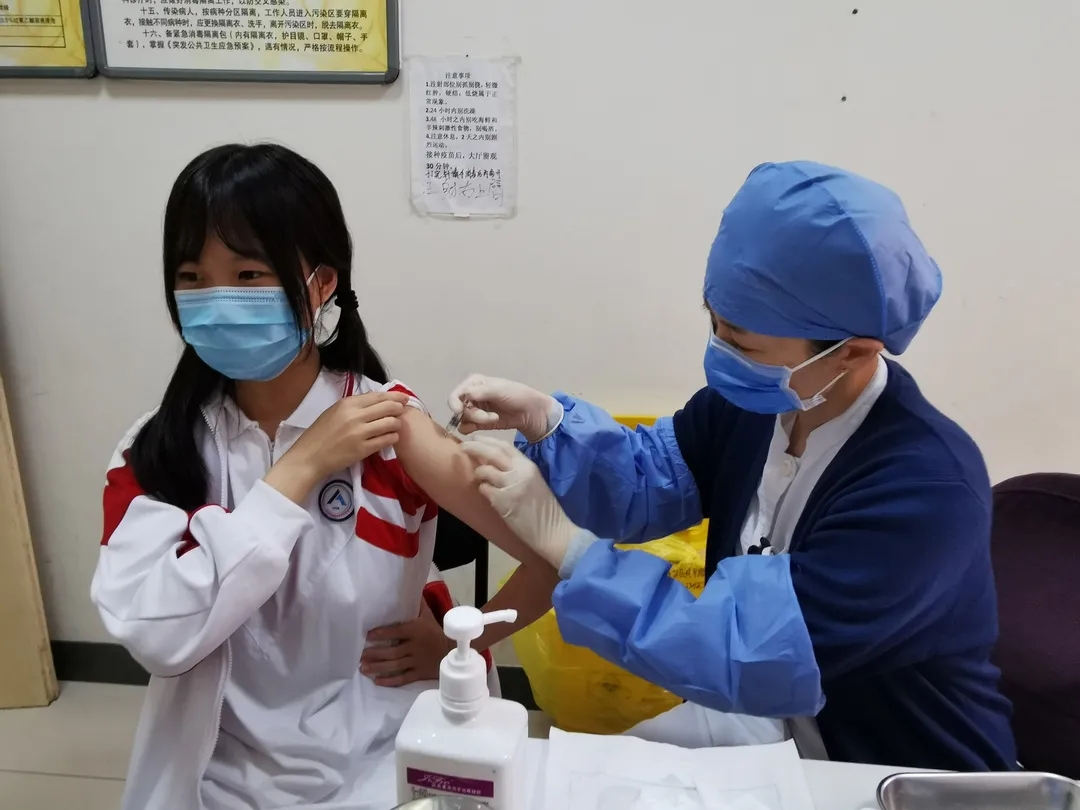 105%！北京经开区3-17岁人群新冠疫苗第一针接种率再创新高！.webp.jpg