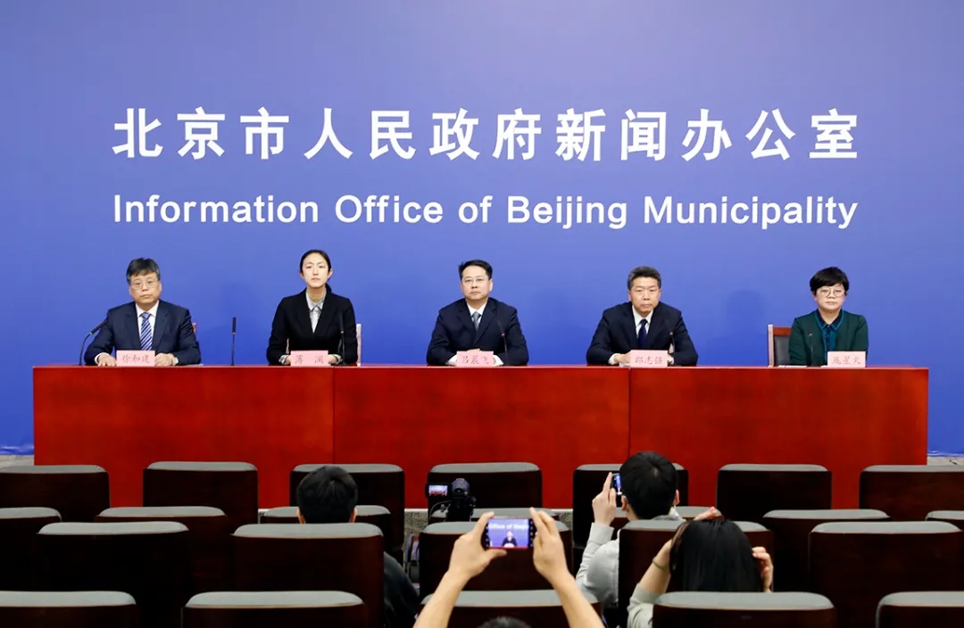 疫情防控快讯.webp (1).jpg