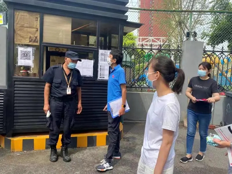 绷紧弦不松劲，织密疫情防控安全网！北京经开区两街道这样做.webp (1).jpg