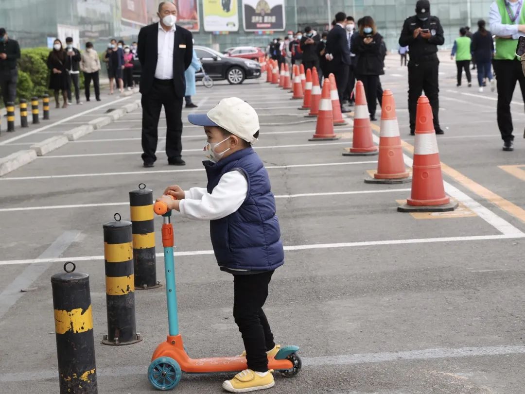 实探经开区常态化核酸检测点:遛个弯您就能做! 10.jpg 实探经开区常态化核酸检测点:遛个弯您就能做! 10.jpg