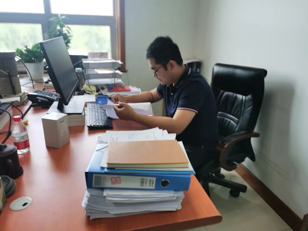 既是监督员又是战斗员!防疫一线的纪检监察力量 3.jpg 既是监督员又是战斗员!防疫一线的纪检监察力量 3.jpg