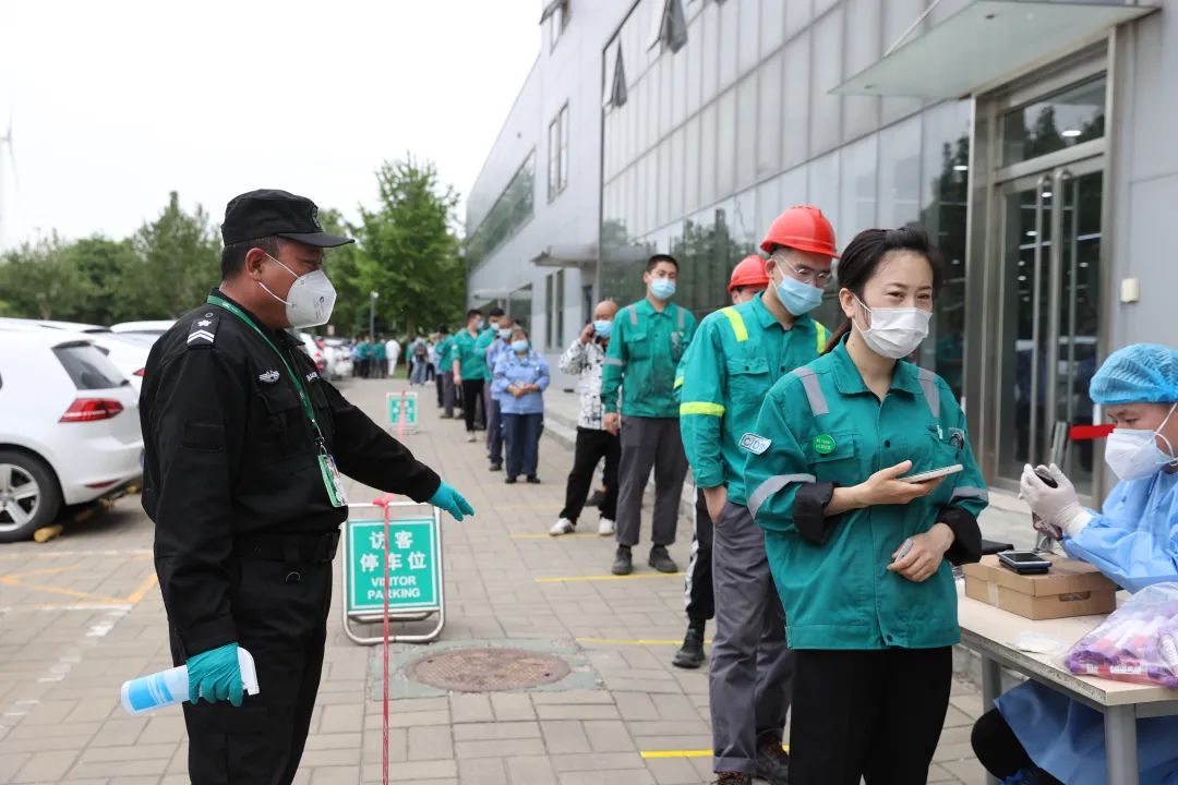 天气不好,秩序很好!北京经开区核酸检测现场“热腾腾儿” 13.jpg