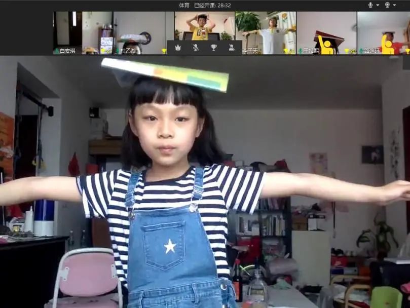 停课不停学!直击亦城学子的云端学习生活2.jpg 停课不停学!直击亦城学子的云端学习生活2.jpg