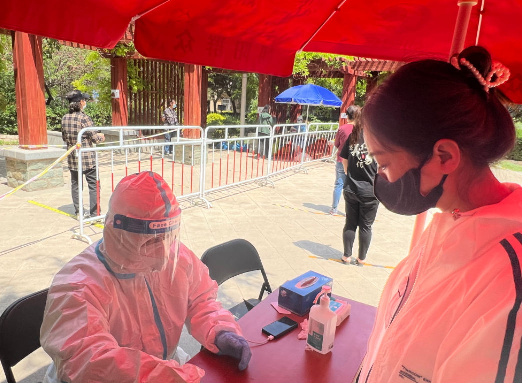 坚持不懈、以快制快,堵住病毒传播“最后一百米”.png 坚持不懈、以快制快,堵住病毒传播“最后一百米”.png