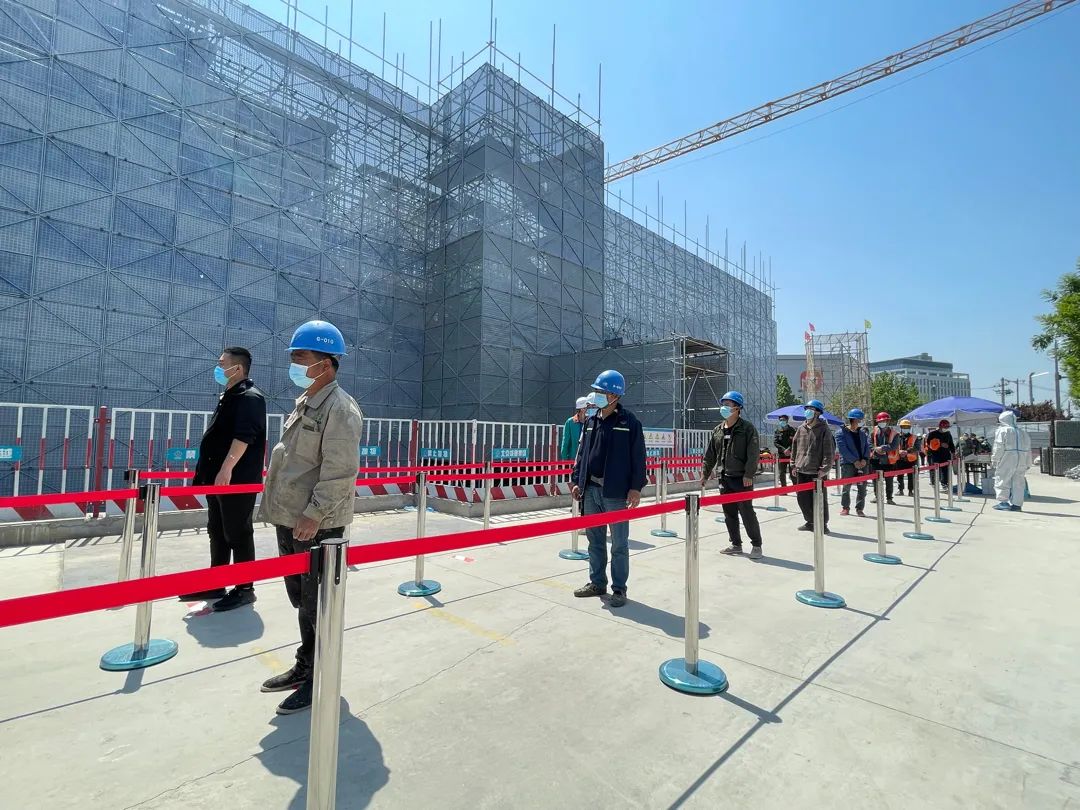 一个都不能少!北京经开区核酸检测现场直击9.jpg