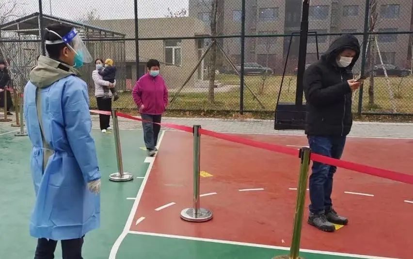 居民争当志愿者： “守护家园， 战‘疫’有我”！.jpg