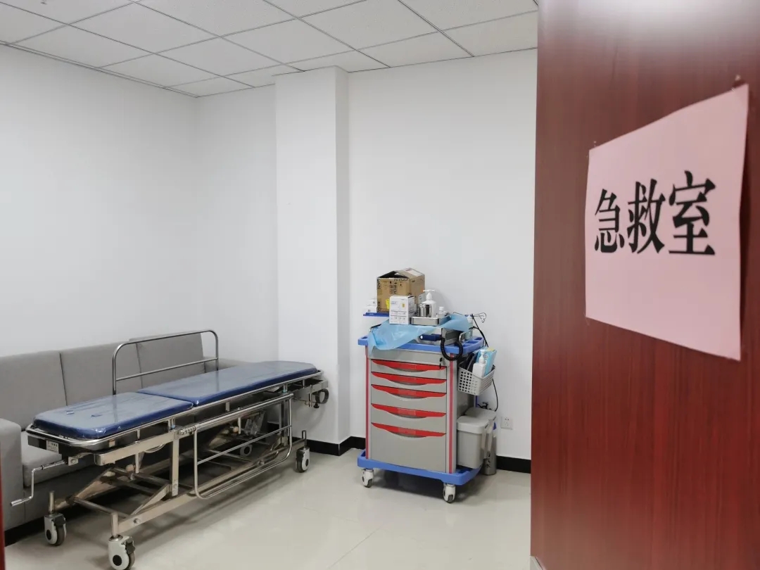 服务“到家”!北京经开区新冠疫苗接种移动巴士开进社区了!.webp (2).jpg 服务“到家”!北京经开区新冠疫苗接种移动巴士开进社区了!.webp (2).jpg