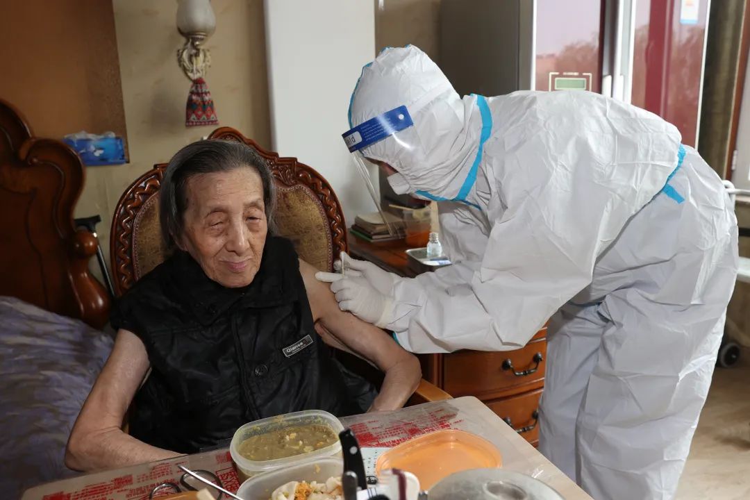 把安心送到家！北京经开区疫苗接种入户服务进行时2.jpg