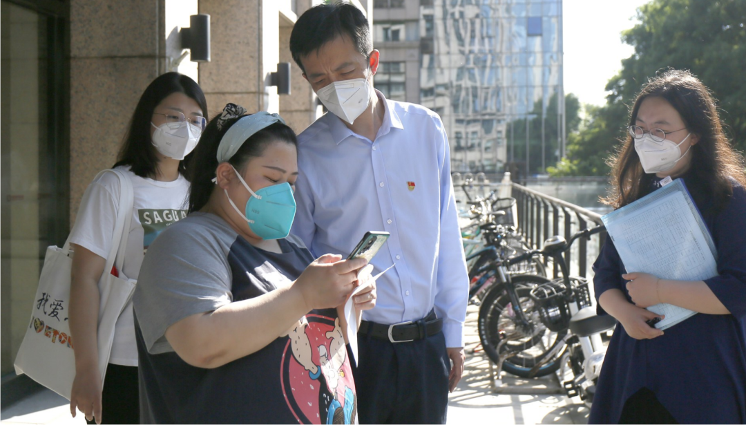 “三账三图三方案一监控”,经开区对园区开展疫情防控检查.png “三账三图三方案一监控”,经开区对园区开展疫情防控检查.png