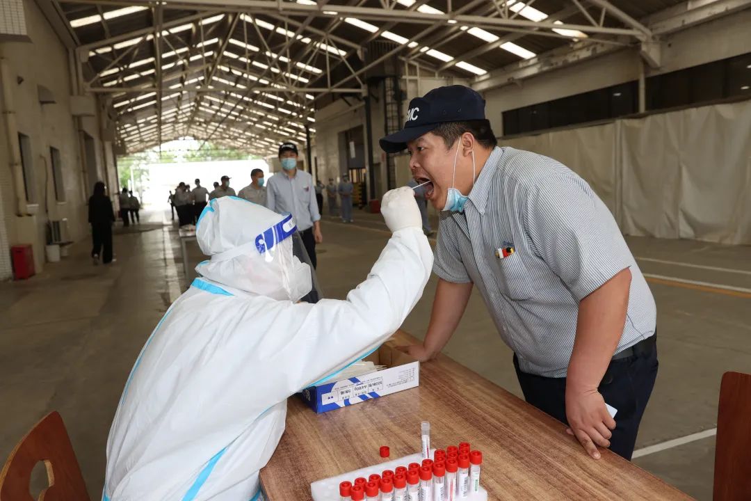 全阴战绩绝不“破防”!北京经开区企业核酸检测生产经营两不误!6.jpg 全阴战绩绝不“破防”!北京经开区企业核酸检测生产经营两不误!6.jpg
