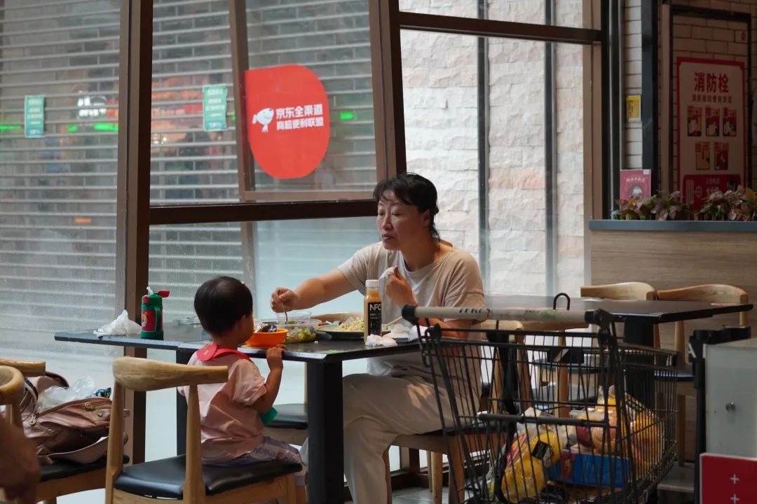 北京经开区经营性场所恢复开放首日,熟悉的快乐回来啦!3.jpg 北京经开区经营性场所恢复开放首日,熟悉的快乐回来啦!3.jpg