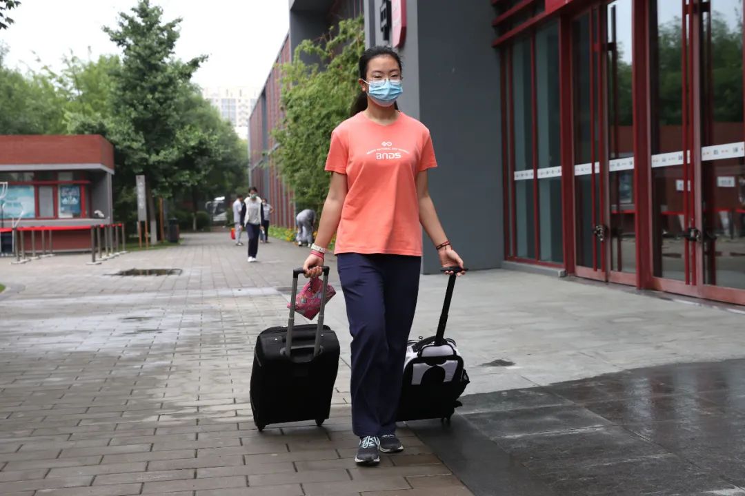 初二返校日:保持防疫“阵型” !全力迎战“小中考”6.jpg 初二返校日:保持防疫“阵型” !全力迎战“小中考”6.jpg