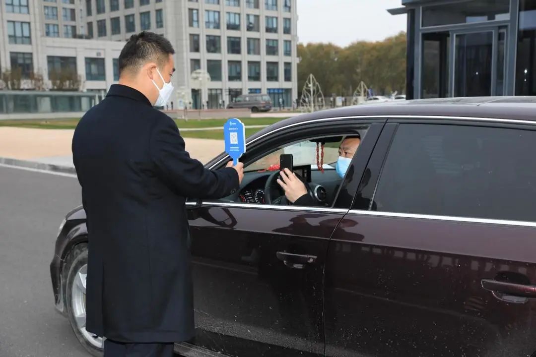 严格落实防疫措施,北京经开区各园区这样做.jpg 严格落实防疫措施,北京经开区各园区这样做.jpg