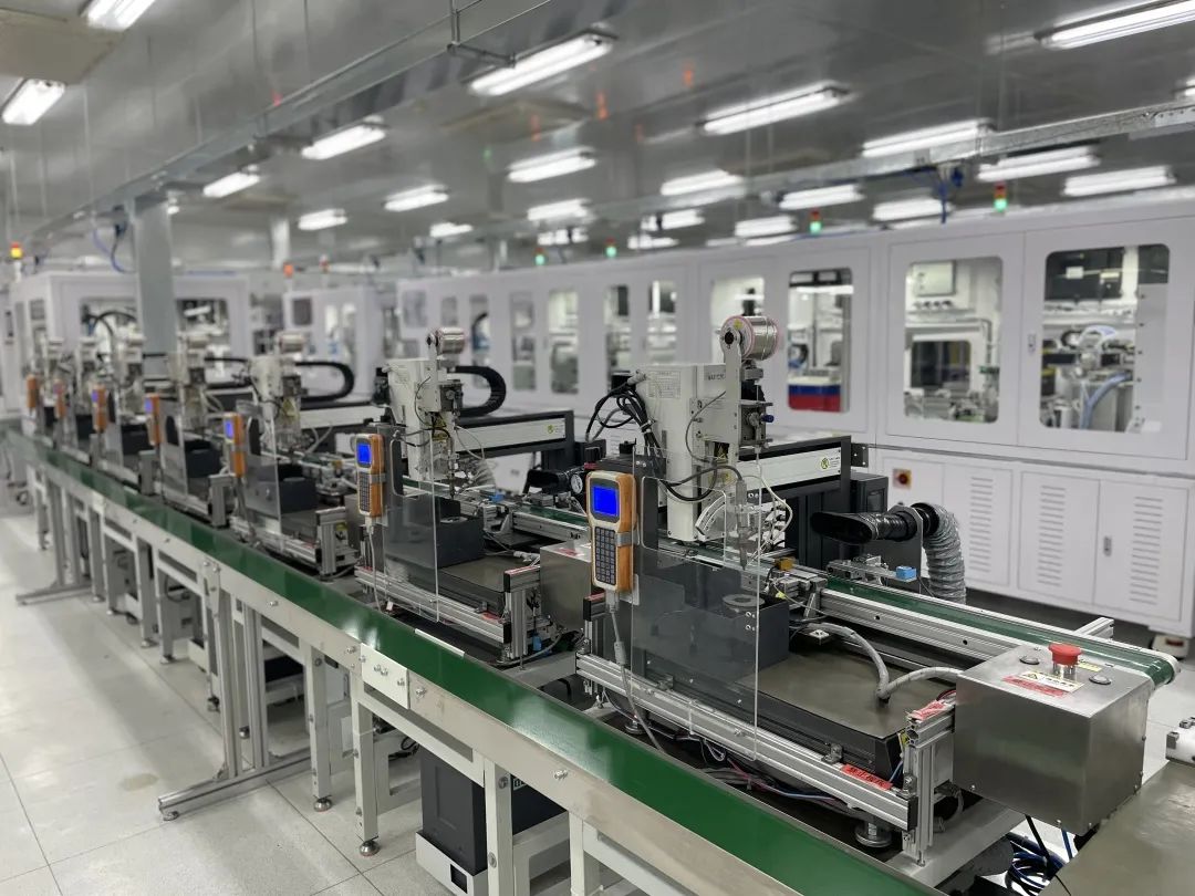 新产品全自动化产线即将“上岗”,企业全面进入满工满产.jpg