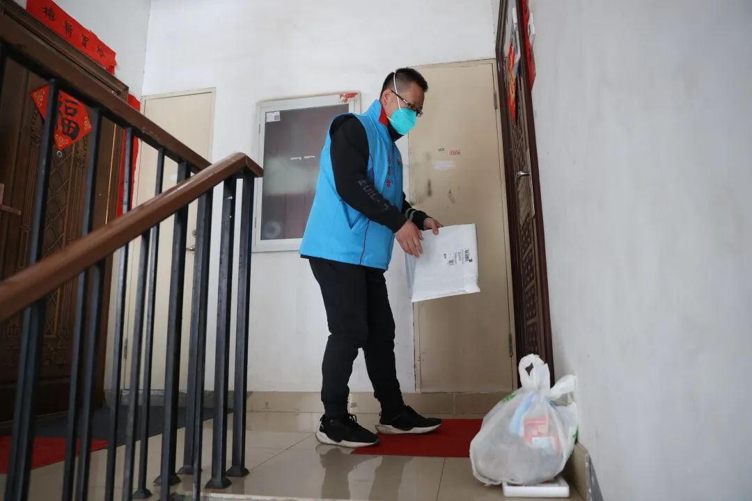 “有困难,找党员”,这是我们的承诺!8.jpg “有困难,找党员”,这是我们的承诺!8.jpg