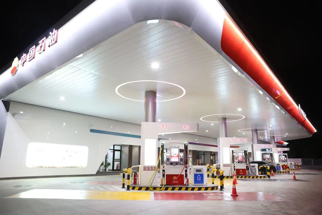 京津冀地区首座“碳中和加油站”落户!经开区“双碳”行动踏浪而行5.jpg 京津冀地区首座“碳中和加油站”落户!经开区“双碳”行动踏浪而行5.jpg