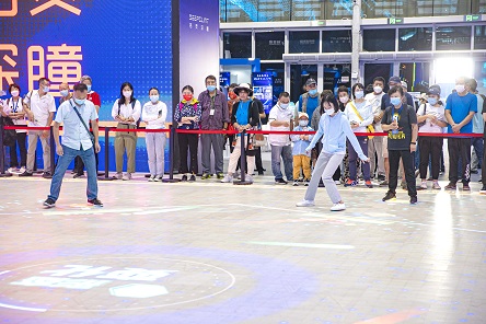 打造元宇宙前沿科技展示体验中心 吸引硬核企业入区发展 从元宇宙体验馆成果看经开区机遇2.jpg