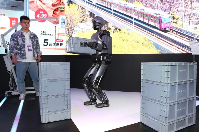 北京亦庄多项国际国内首创产品亮相科博会 (4).jpg 北京亦庄多项国际国内首创产品亮相科博会 (4).jpg