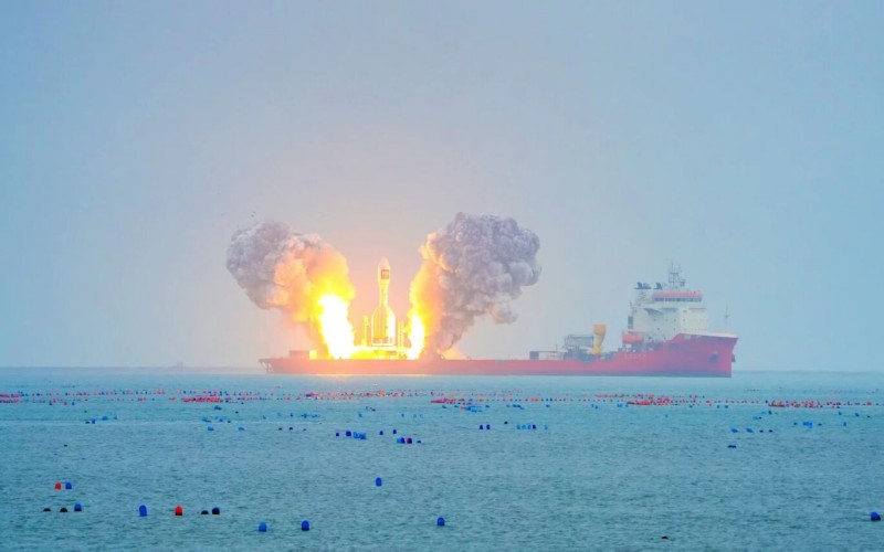 引力一号完成第二次海上发射!全球最大运力固体火箭开展商业运营.jpg 引力一号完成第二次海上发射!全球最大运力固体火箭开展商业运营.jpg