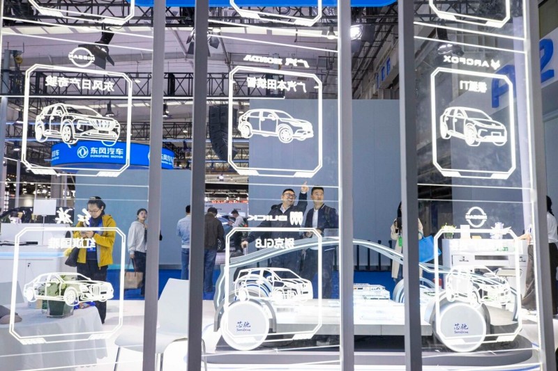 2025世界智能网联汽车大会开幕!北京亦庄智能网联产业链创新成果亮相 (4).jpg 2025世界智能网联汽车大会开幕!北京亦庄智能网联产业链创新成果亮相 (4).jpg