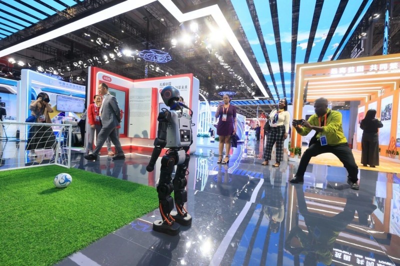 “亦庄站”未来消费场景惊艳进博会 (2).jpg