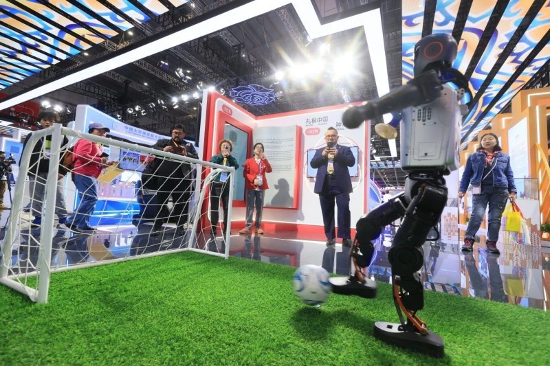 “亦庄站”未来消费场景惊艳进博会 (3).jpg