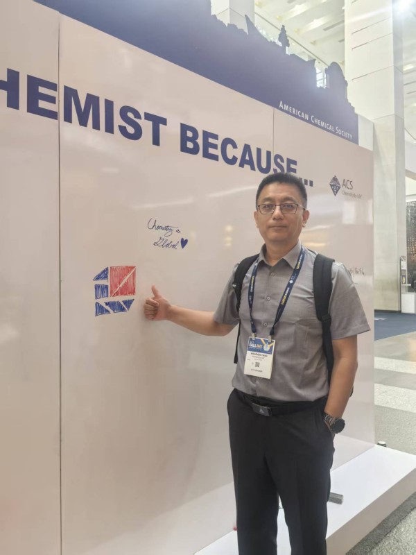 杨文振.jpg 杨文振.jpg