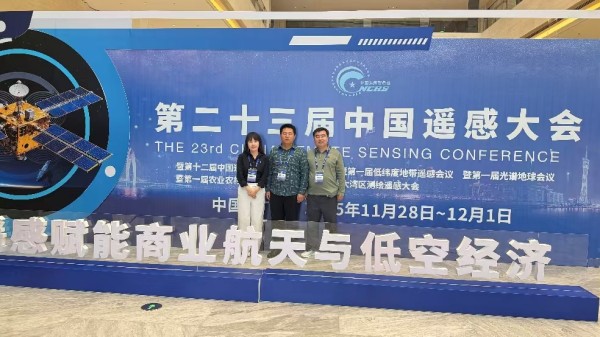 张中洲2.jpg 张中洲2.jpg